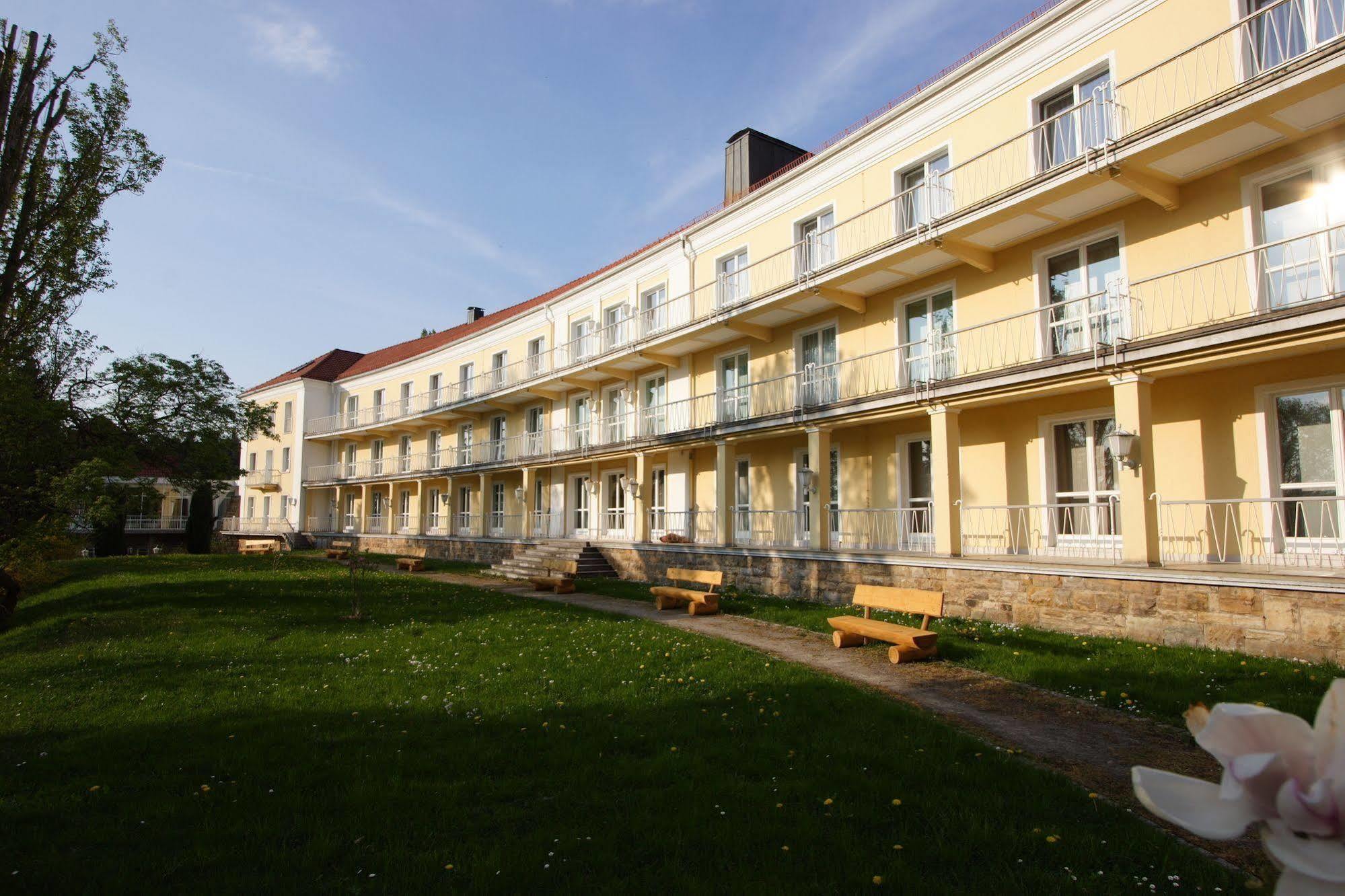 Akzent Hotel Am Burgholz Tabarz Extérieur photo